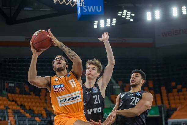 手在反手位 手在反手位