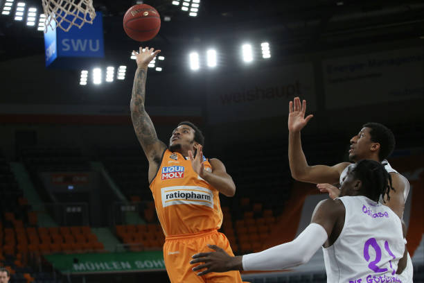 德斯在此次 德斯在此次